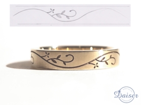 Daiser lasergraveren bloempatroon rondom ring met schets